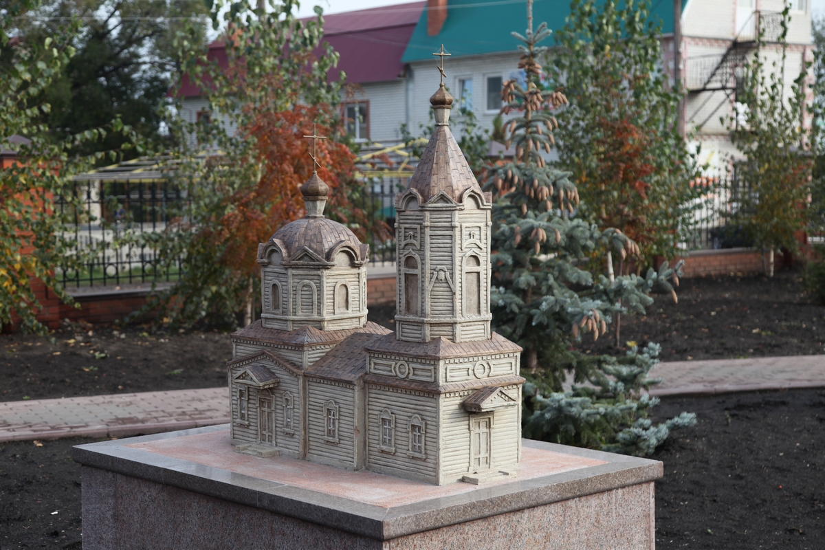 Вознесенский храм был построен в 1814 году, в 1842-м его передали единоверцам. В советский период был закрыт из-за отсутствия священника и распада общины. С осени 1931 года в здании размещалась школьная столярная мастерская. В 1932 году церковь разобрали на строительные материалы Вознесенский храм был построен в 1814 году, в 1842-м его передали единоверцам. В советский период был закрыт из-за отсутствия священника и распада общины. С осени 1931 года в здании размещалась школьная столярная мастерская. В 1932 году церковь разобрали на строительные материалы