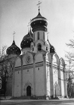 Юго-западный фасад Духовской церкви после реставрации Юго-западный фасад Духовской церкви после реставрации