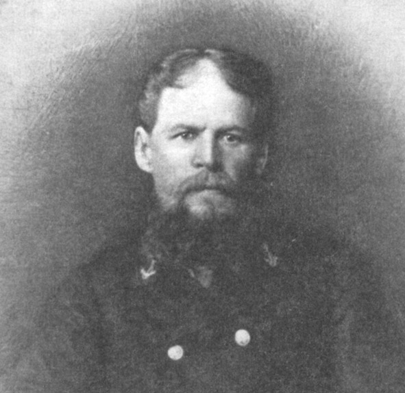 Виктор Шергин. «…Помню светлое бородатое лицо, ясные серые глаза с острым взглядом. Полгода ходил в море, полгода — на берегу. Мне, маленькому, рисовал корабли, пароходы, море в непогоду. Великое дело — нежность и ласка отцова. Вот я уже старик, а лучи оттуда всё светят, всё греют» Виктор Шергин. «…Помню светлое бородатое лицо, ясные серые глаза с острым взглядом. Полгода ходил в море, полгода — на берегу. Мне, маленькому, рисовал корабли, пароходы, море в непогоду. Великое дело — нежность и ласка отцова. Вот я уже старик, а лучи оттуда всё светят, всё греют»