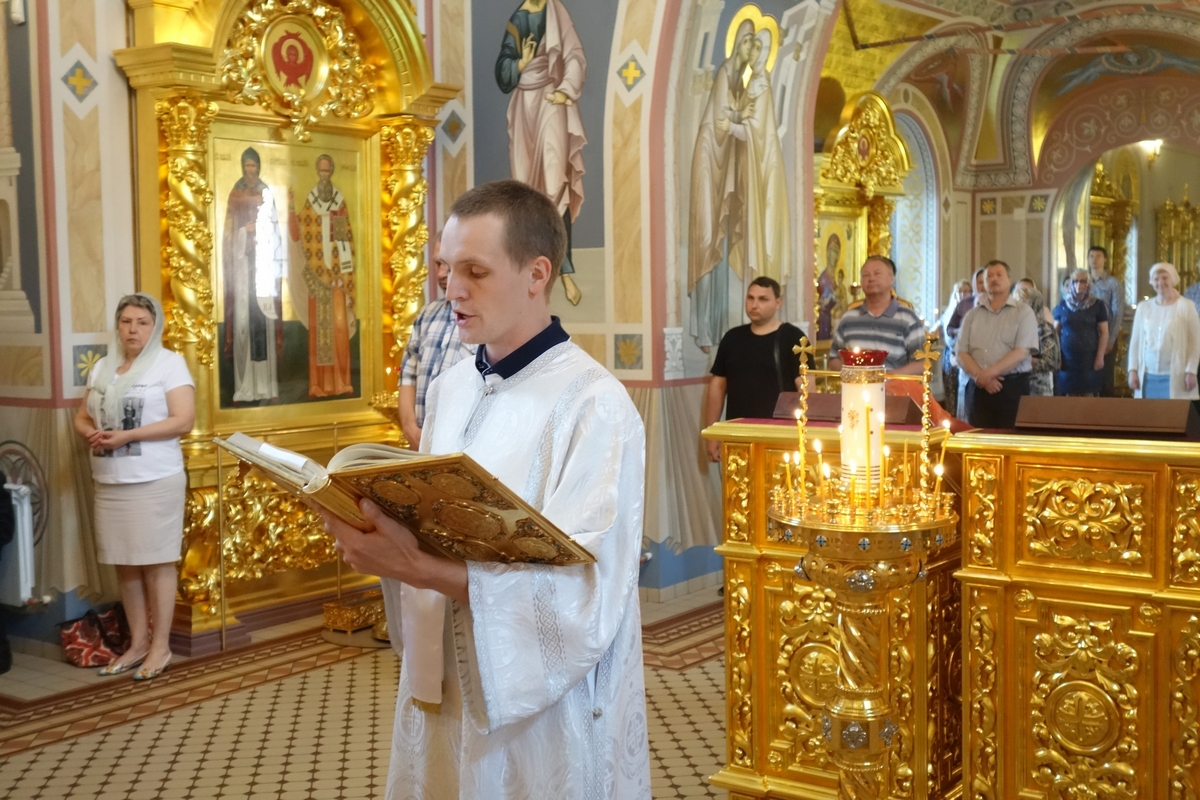 Алексей в роли чтеца на богослужении