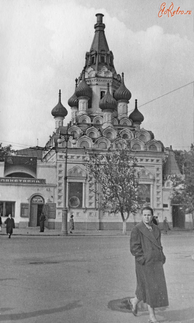 В храме иконы Божией Матери "В скорбех и печалех Утешение" в советские годы находился планетарий