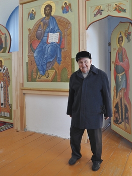 Владимир Макрушин в алмазовском Покровском храме Владимир Макрушин в алмазовском Покровском храме