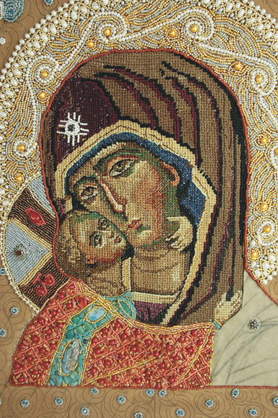 Вышитая Владимирская икона Божией Матери, завершенная Еленой Боровской Вышитая Владимирская икона Божией Матери, завершенная Еленой Боровской