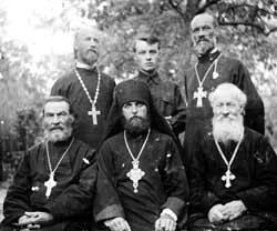 Иеромонах Георгий с группой духовенства
