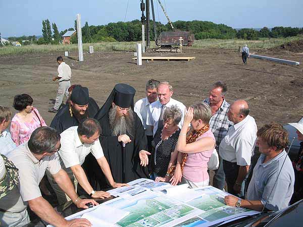 Архипастырская поездка по Вольскому благочинию, 2005 год Архипастырская поездка по Вольскому благочинию, 2005 год