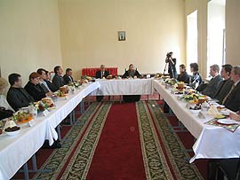 27 апреля в епархиальном управлении состоялась встреча Епископа Саратовского и Вольского Лонгина с редакторами и руководителями СМИ
