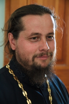 Священник Владимир Мишагин