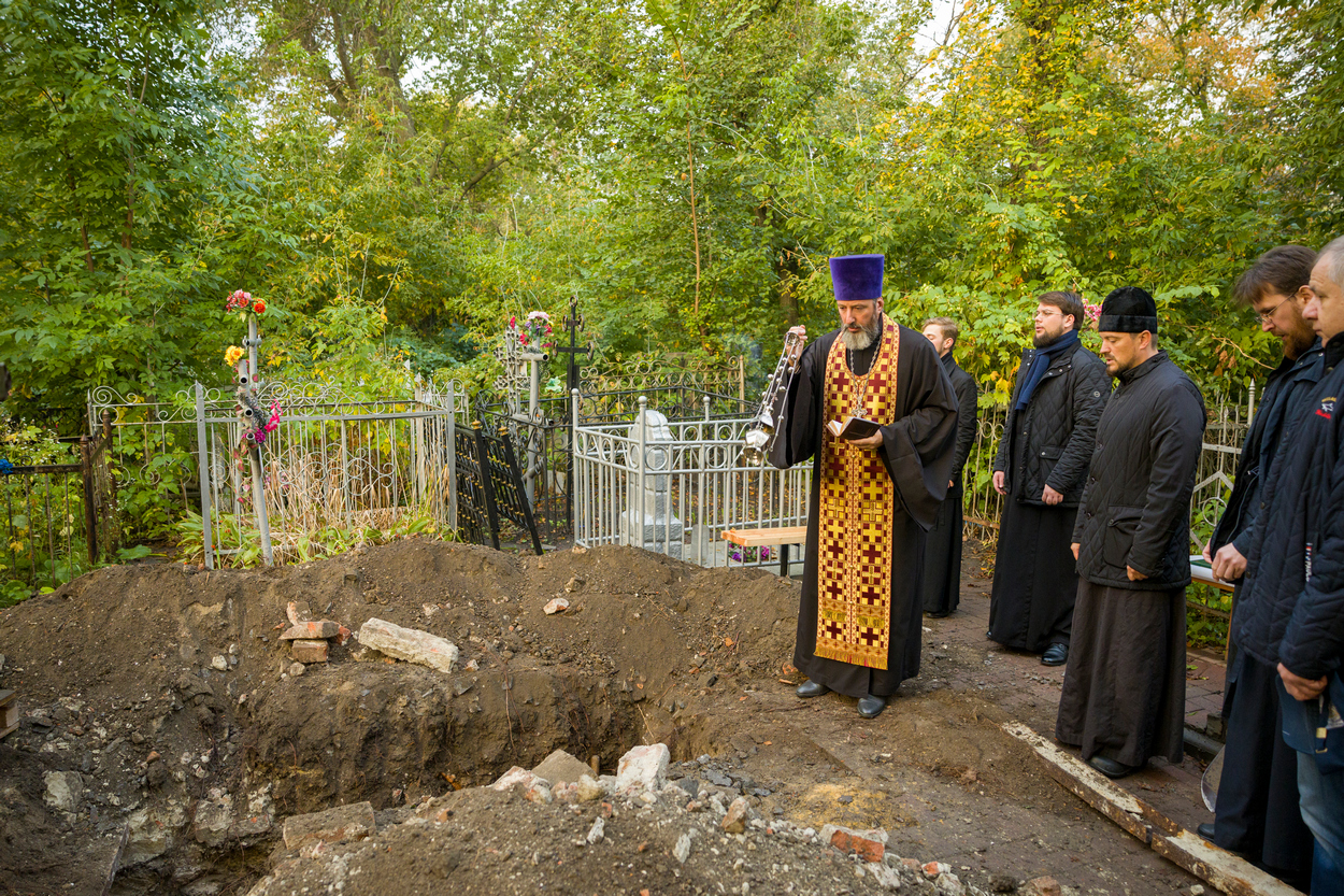 Греческий и католический храмы 