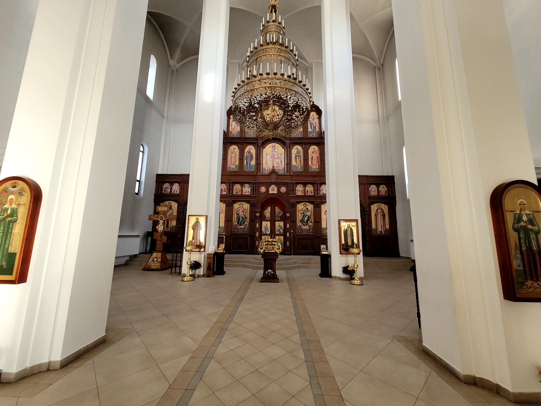 Архиерейское подворье — храм святителя Тихона, епископа Воронежского, Задонского чудотворца г. Саратова