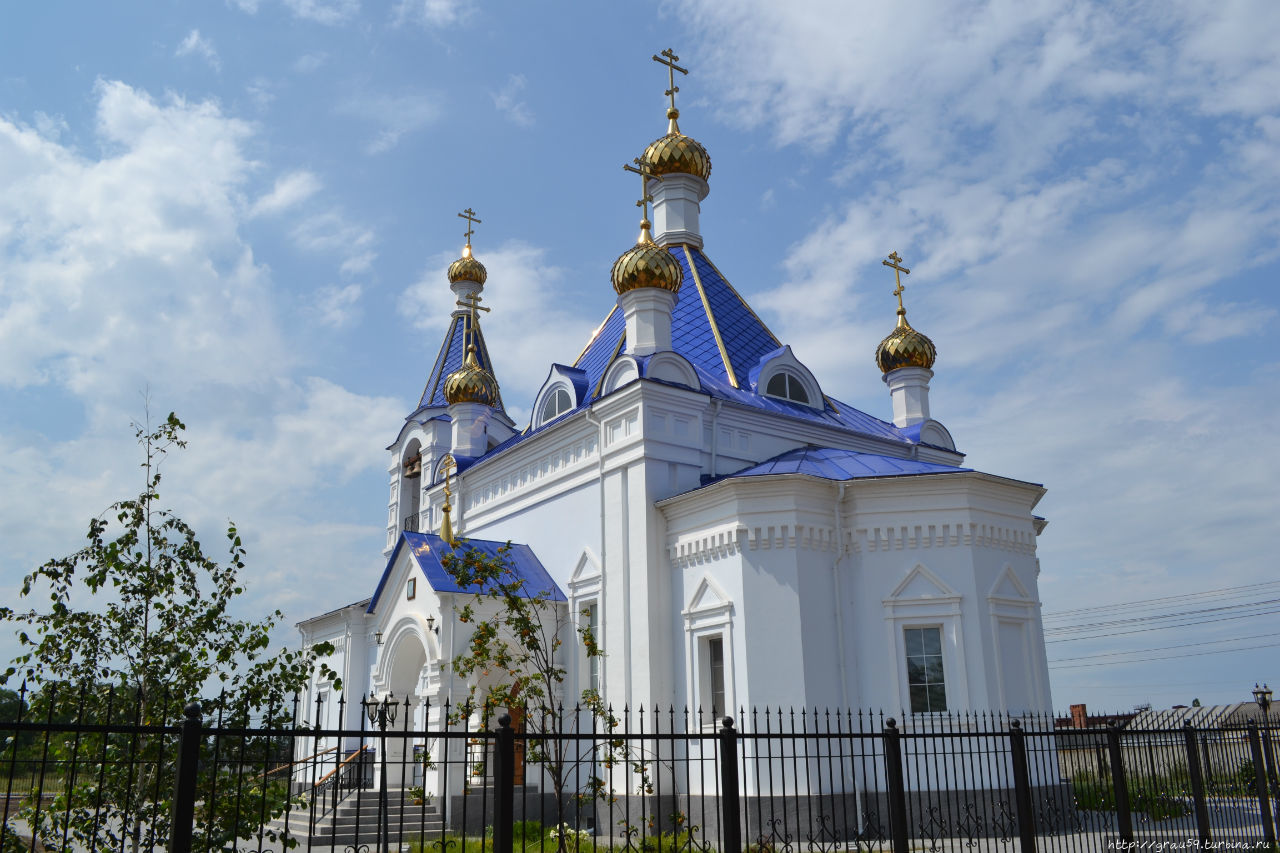 Успенский храм Покровска (Энгельса)