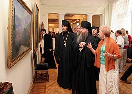 Епископ Лонгин поздравил сотрудников Саратовского государственного художественного музея им. А.Н. Радищева с его 120-летием