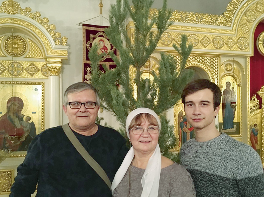 Наталья Полякова с мужем и сыном Алексеем