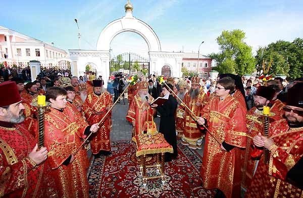 Освящение Свято-Троицкого собора г. Вольска, май 2009 год Освящение Свято-Троицкого собора г. Вольска, май 2009 год