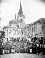 Пасха. Апрель 1909 г. Снимок сделан во дворе Токийской миссии