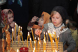 Дети в храме