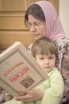 Певчая Татьяна с младшим сыном Алешей