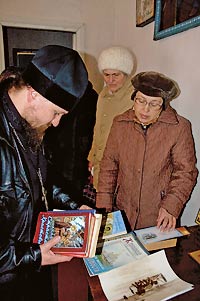 С прихожанами храма в честь иконы Божией Матери «Неупиваемоя Чаша» в с. Алексеевка