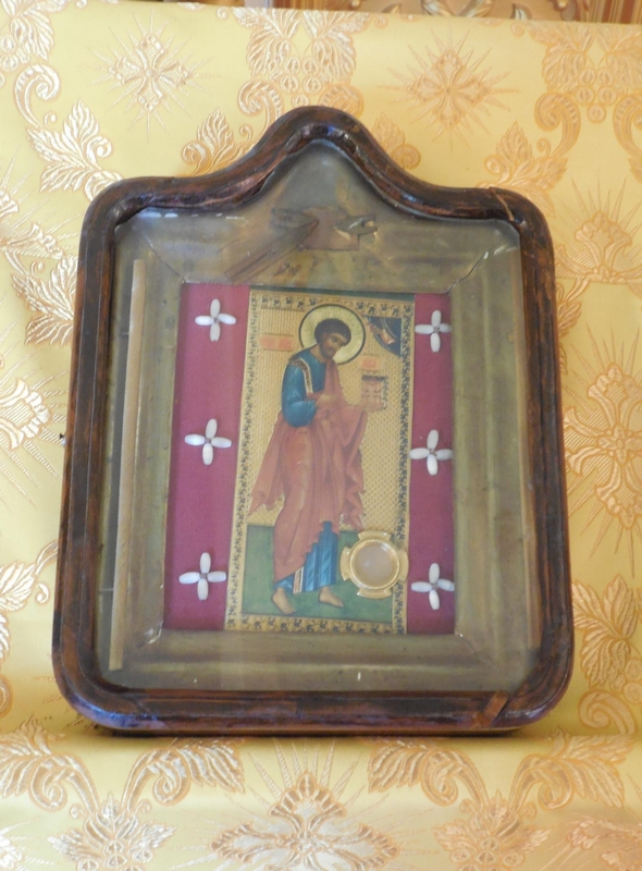 Икона святого апостола и евангелиста Луки с частицей святых мощей