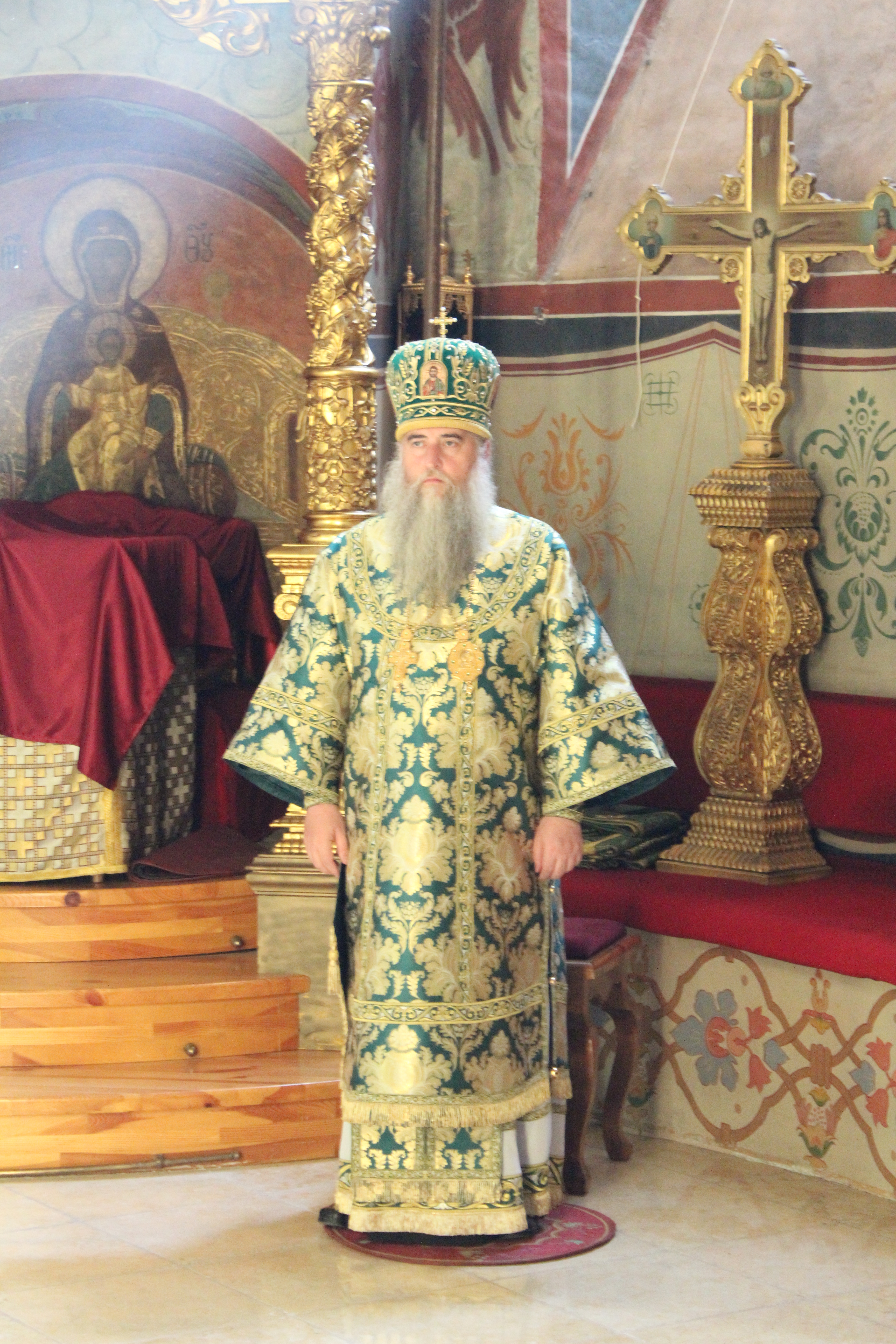 После службы в Свято-Успенском храме на родине святой блаженной старицы Матроны, с. Себино Кимовского района, 1993 г.