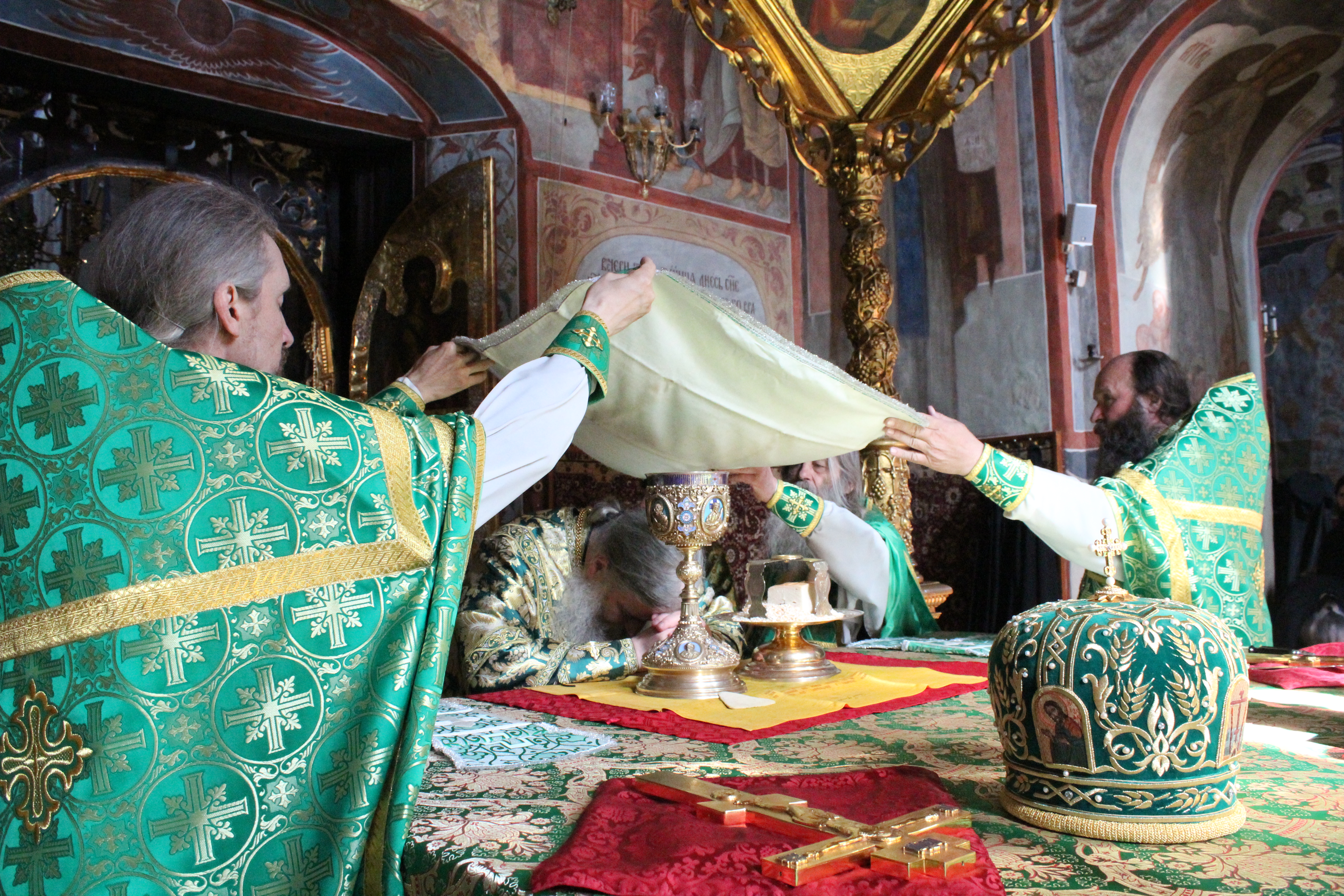 День Победы. С командиром легендарного бронепоезда =Козьма Минин= Н.М. Гавриловым, ст. Чернь Тульской области, 2010 г.