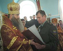Преосвященнейший Лонгин, Епископ Саратовский и Вольский, совершил Божественную литургию в воинском храме во имя святого великомученика Димитрия Солунского при СВИРХБЗ