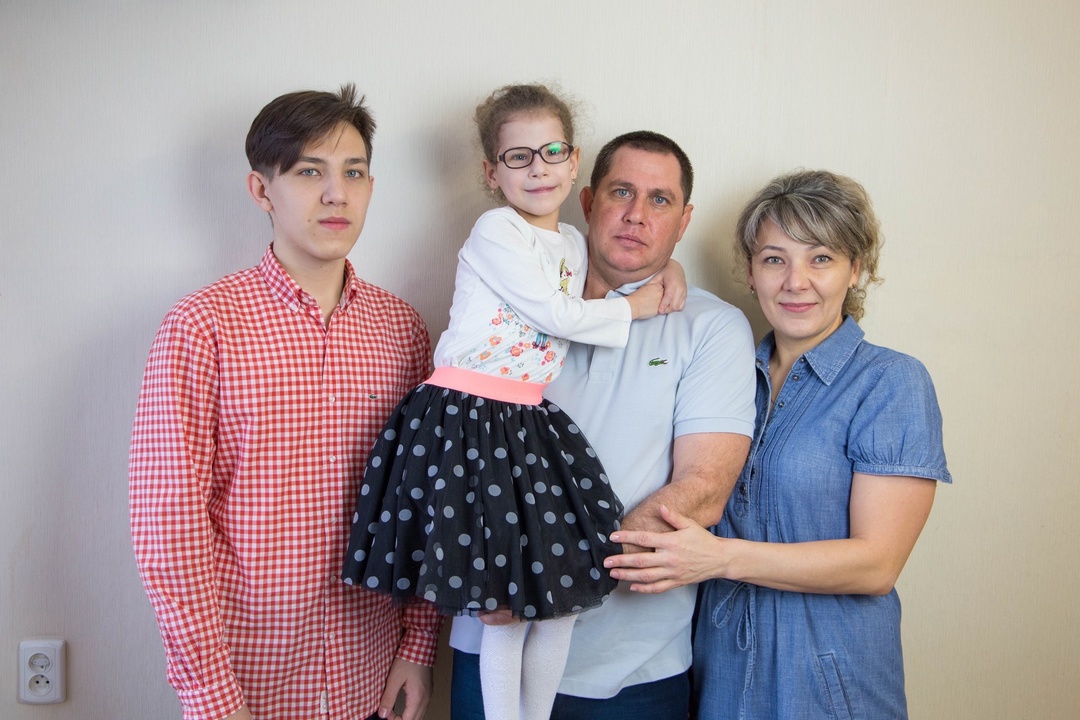 Надежда Карабанова с мужем и детьми
