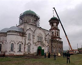 Епископ Лонгин совершил Чин освящения крестов Сергиевского храма в селе Алексеевка Базарно-Карабулакского района