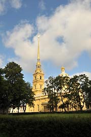 В Петропавловском соборе Санкт-Петербурга впервые совершена Патриаршая Божественная литургия