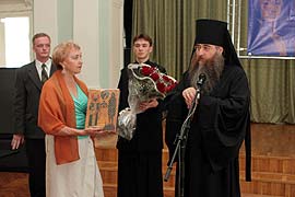 Епископ Лонгин поздравил сотрудников Саратовского государственного художественного музея им. А.Н. Радищева с его 120-летием