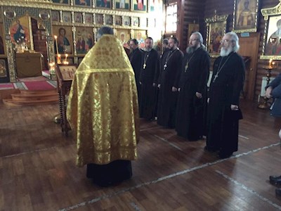 Духовенство и миряне поздравили с Днем тезоименитства протоиерея Василия Стрелкова