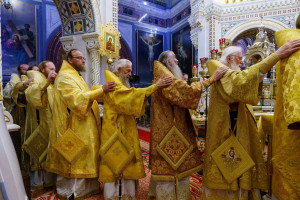 Митрополит Игнатий принял участие в Божественной литургии и торжествах в день тезоименитства Святейшего Патриарха Кирилла