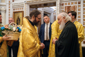Митрополит Игнатий принял участие в Божественной литургии и торжествах в день тезоименитства Святейшего Патриарха Кирилла