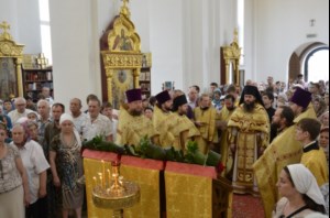 Крестный ход Балашов — Вавилов Дол прошел через Саратов