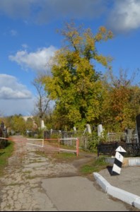 Саратовцам рассказали о святых земляках и других предках, похороненных на Воскресенском кладбище