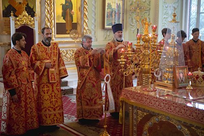 Митрополит Игнатий совершил всенощное бдение в Покровском соборе г. Саратова