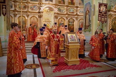 Митрополит Игнатий совершил всенощное бдение в Покровском соборе г. Саратова
