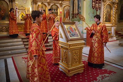 Митрополит Игнатий совершил всенощное бдение в Покровском соборе г. Саратова