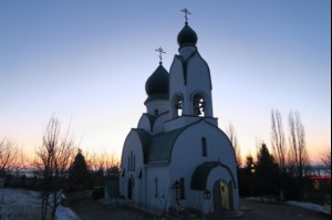 В селе Пристанное совершены традиционный крестный ход и освящение воды на реке Волге