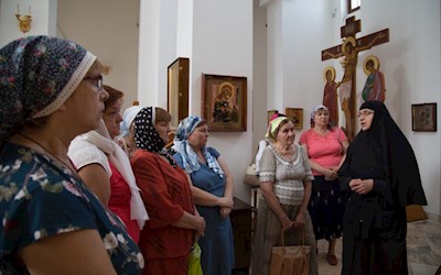 В Свято-Алексиевском монастыре проведена экскурсия для ветеранов