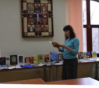 В СПДС открылась книжная выставка, посвященная семье