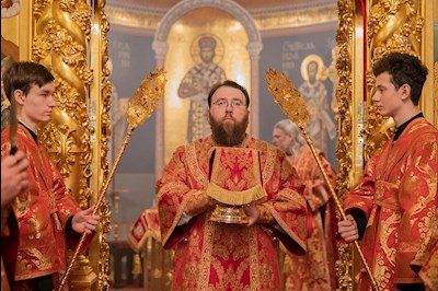 Митрополит Игнатий совершил Божественную литургию в новогоднюю ночь 31.12.2022