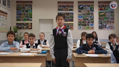 Православные гимназисты поздравили митрополита Игнатия с Днем рождения