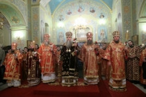 Всенощное бдение в храме в честь Покрова Пресвятой Богородицы Саратова