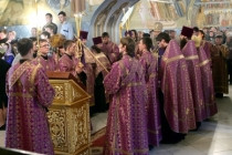Всенощное бдение в Свято-Троицком соборе Саратова