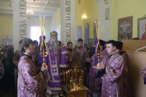 Божественная литургия в храме во имя святых мучениц Веры, Надежды, Любови и матери их Софии п. Светлый Татищевского района