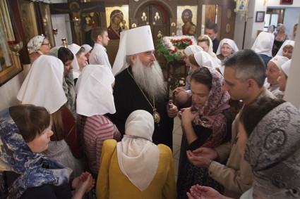 Божественная литургия в храме в честь Воздвижения Честнаго и Животворящего Креста Господня г. Саратова