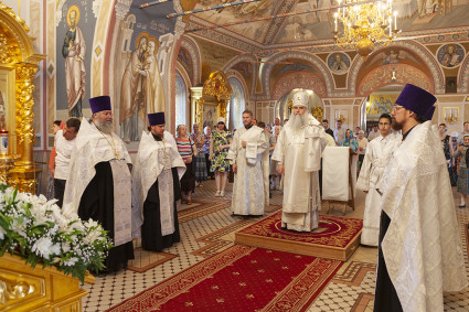 Всенощное бдение в Свято-Троицком кафедральном соборе г. Саратова