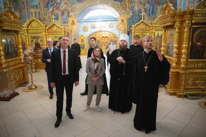 Митрополит Игнатий совершил благодарственный молебен и благословил главу региона на служение людям Саратовской земли