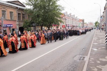 Божественная литургия на Архиерейском подворье — храме во имя святых равноапостольных Мефодия и Кирилла при СГУ