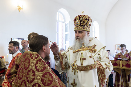 Всенощное бдение в храме святых Царственных страстотерпцев п. Дубки